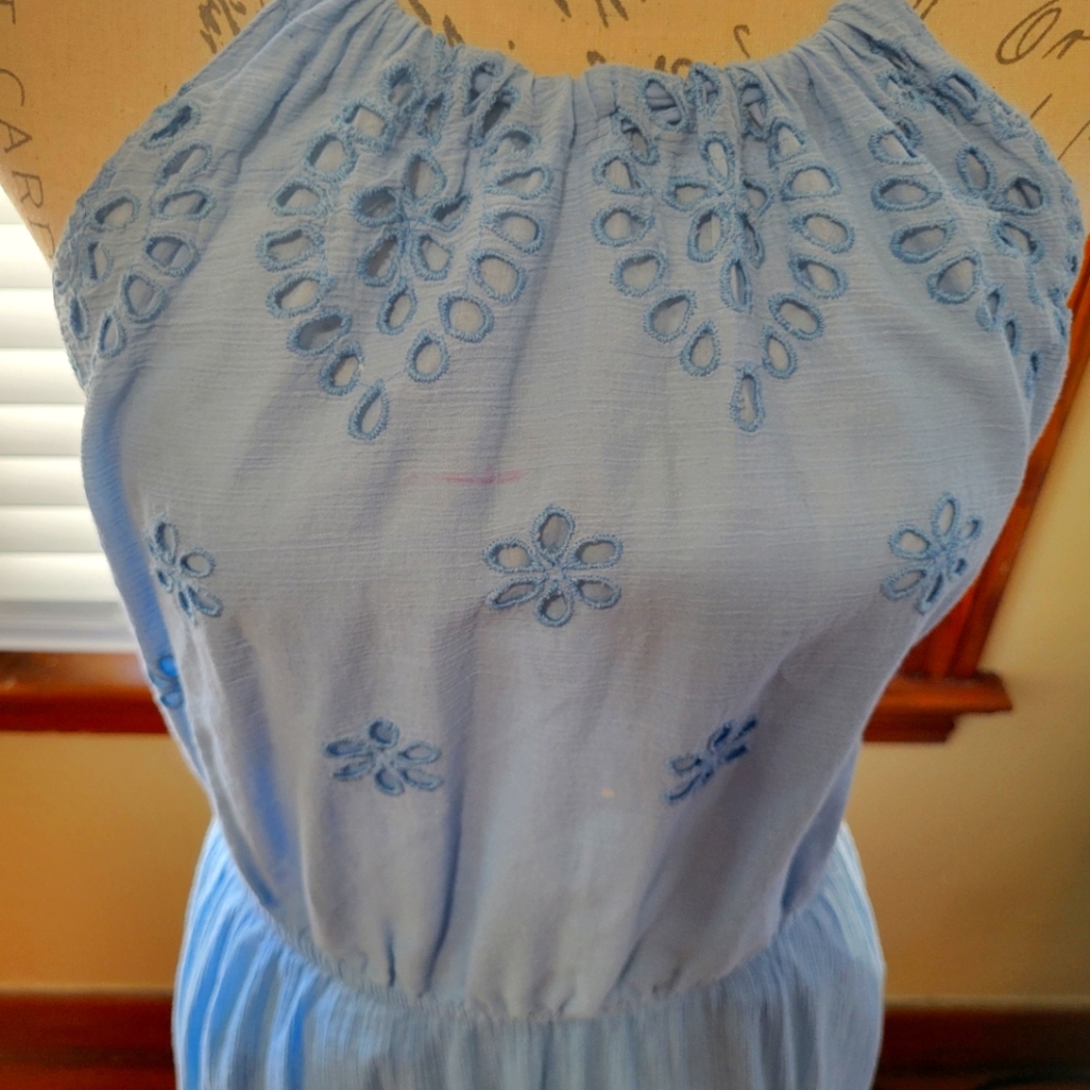 SIZE MEDIUM BLUE MAXI DRESS